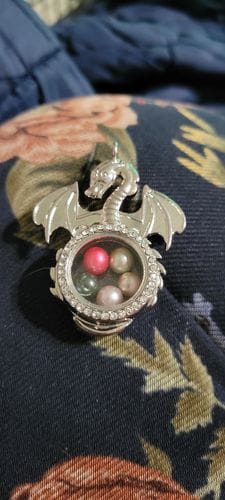 Customer photo review of Glass Locket Pendant Magnetic - Dragon