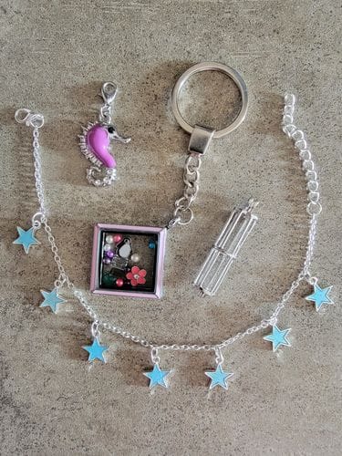 Customer photo review of Baby Pearls 3-5mm+- in Freshwater Oyster