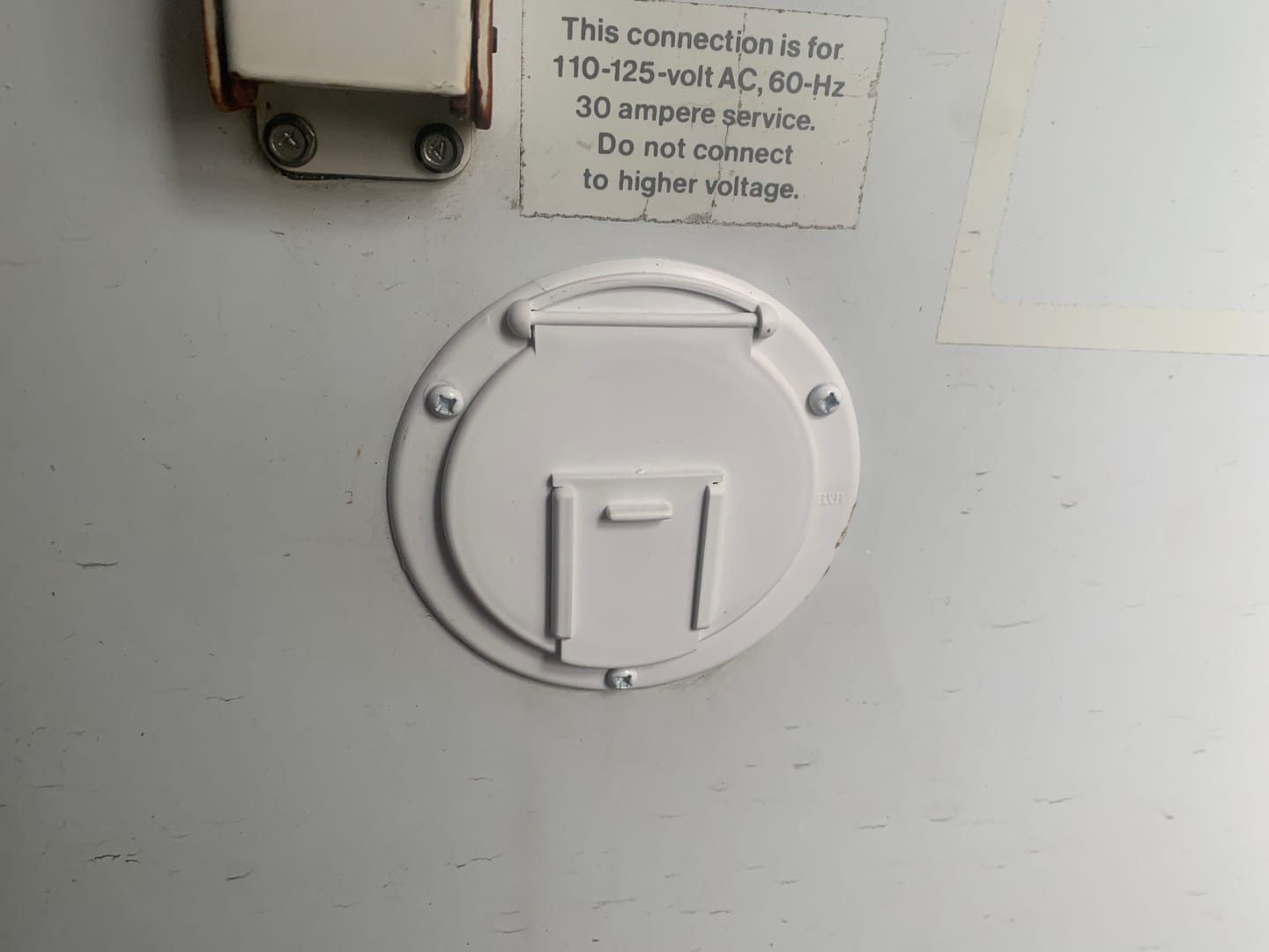 Customer photo review of Power Cord Hatch
