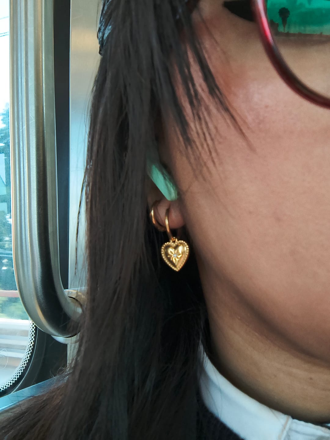 Customer photo review of Aretes Little Heart
