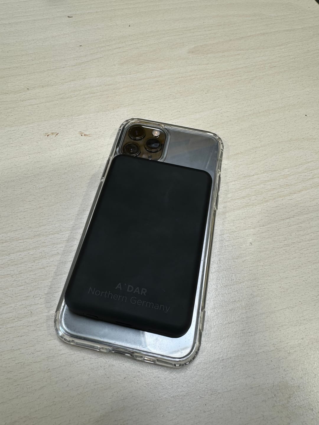 Customer photo review of SlimCharge Pro - Magnetische PowerBank