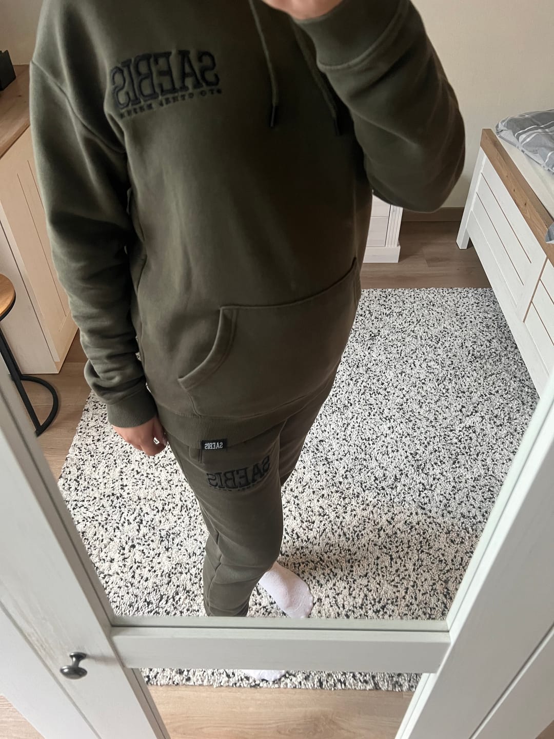 Customer photo review of Lifestyle Damen Jogginghose khaki mit Stickerei by SAEBIS®