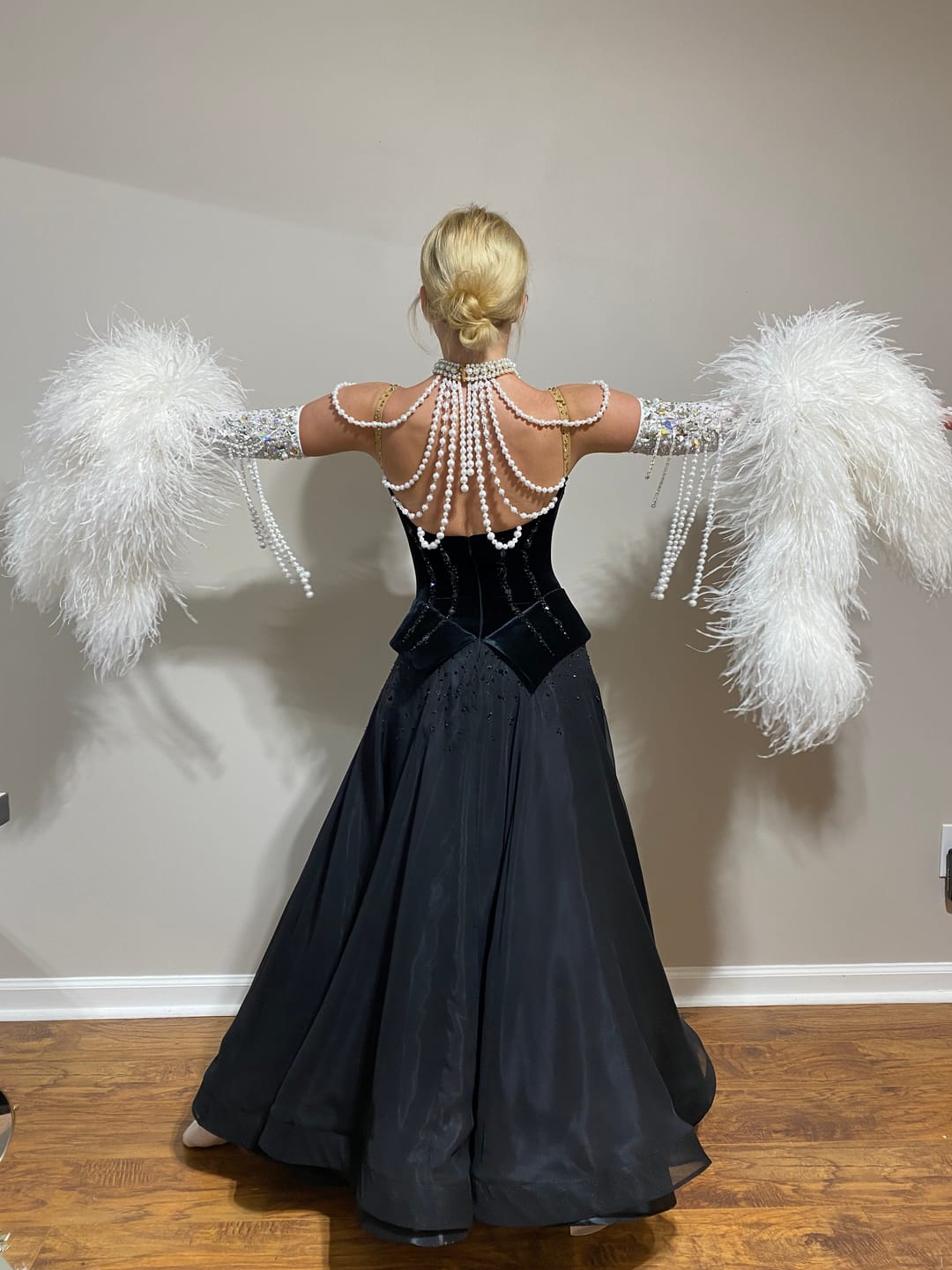 Customer photo review of Ostrich Feather Boa