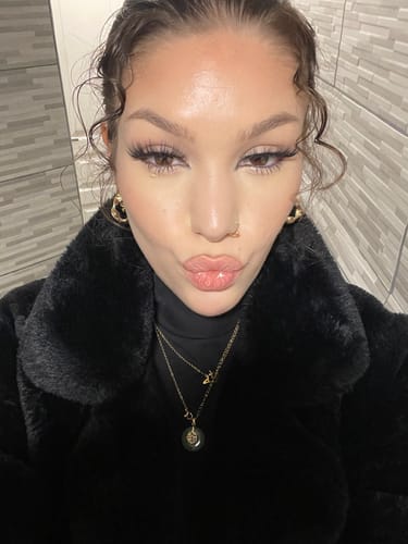 Customer photo review of Louise - petite pierre