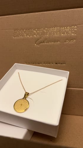 Customer photo review of Collier prière Notre Père - Heavenly Father