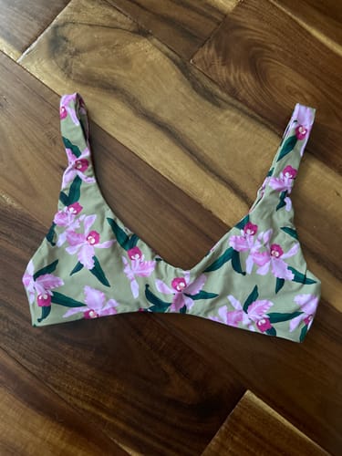Customer photo review of Sunny Top