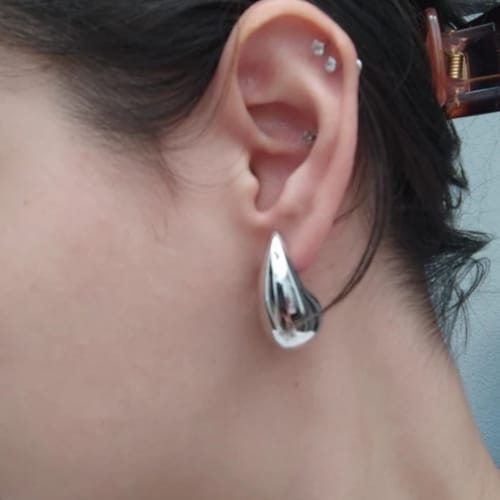 Customer photo review of Orecchini Virgola