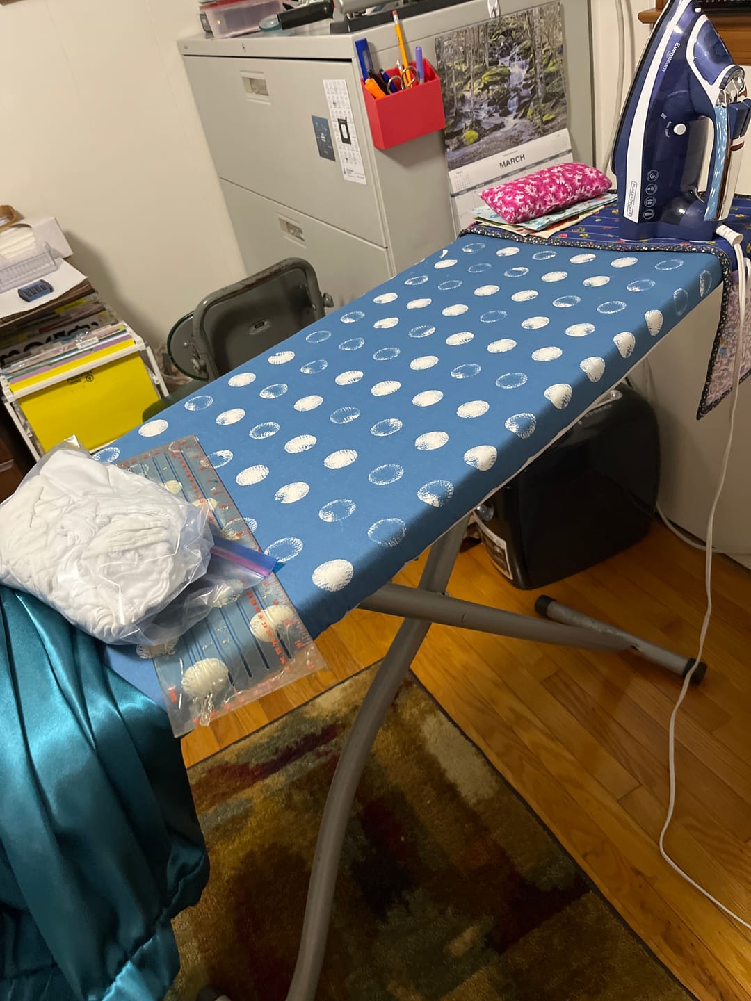 Customer photo review of Reversible Fitted Ironing Board Cover
