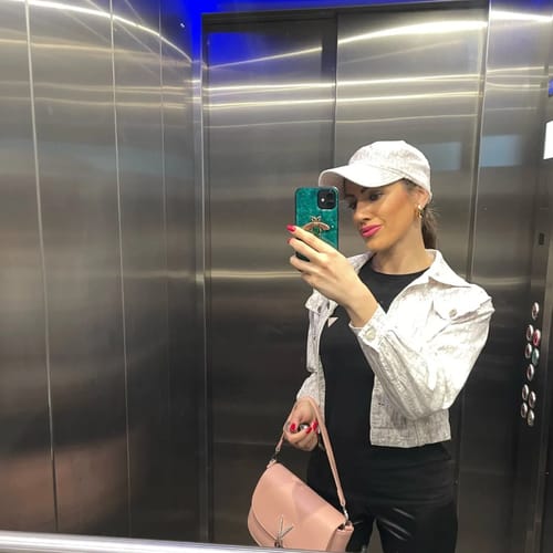 Customer photo review of Orecchini Virgola