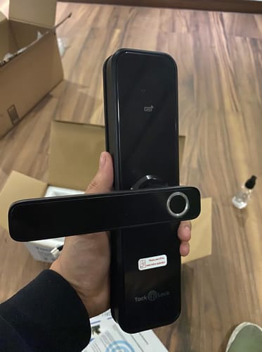 Customer photo review of Cerradura Inteligente TLX02-TS