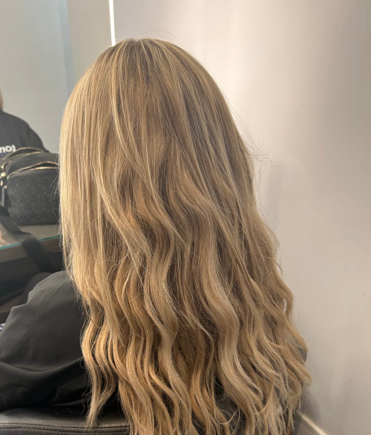 Customer photo review of Stranded 16" Lace Clip-in Human Hair Extension (140g)