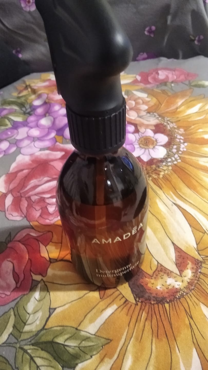 Customer photo review of Kit Detergente multisuperficie 300ml + 1 Litro