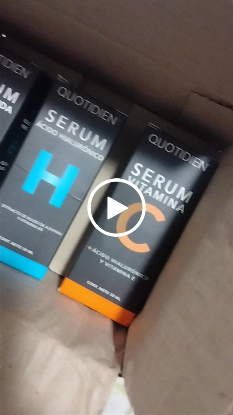 Customer video review of Kit Los Esenciales (29% OFF) - Serum de Vitamina C 30ml + Serum de Niacinamida 30ml + Serum de Ácido Hialurónico 30ml
