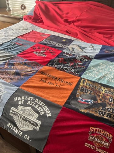 T-shirt quilt with motorcycles, harley-davidson themes by Robert from GA