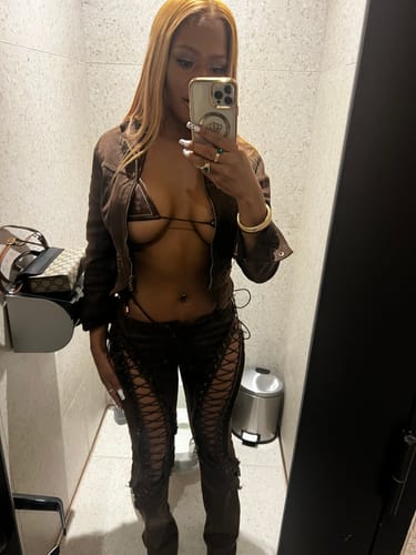 Customer photo review of BUTTERFLY BIKINI SET (BROWN LEATHER)