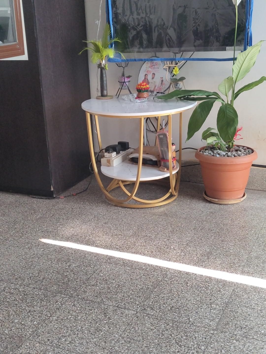 Customer photo review of Round Gold Coffee Table,2 Tier Coffee Tables for Living Room