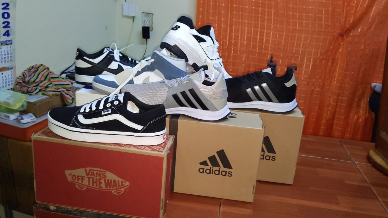 Customer photo review of Tenis 018 Negro Plata