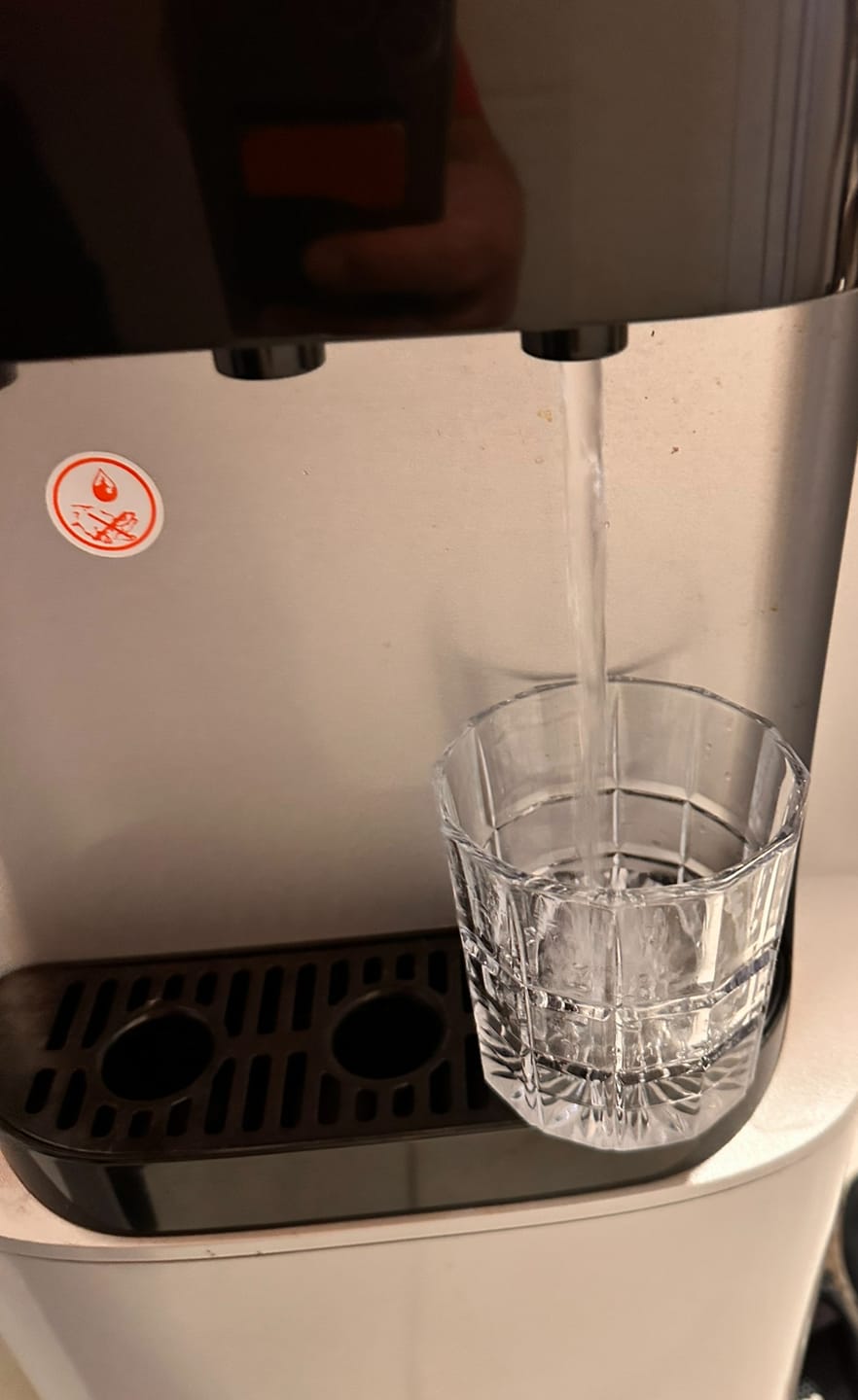 Customer photo review of AcquaBox ®️ 20L Mineral Water AcquaCooler Refill
