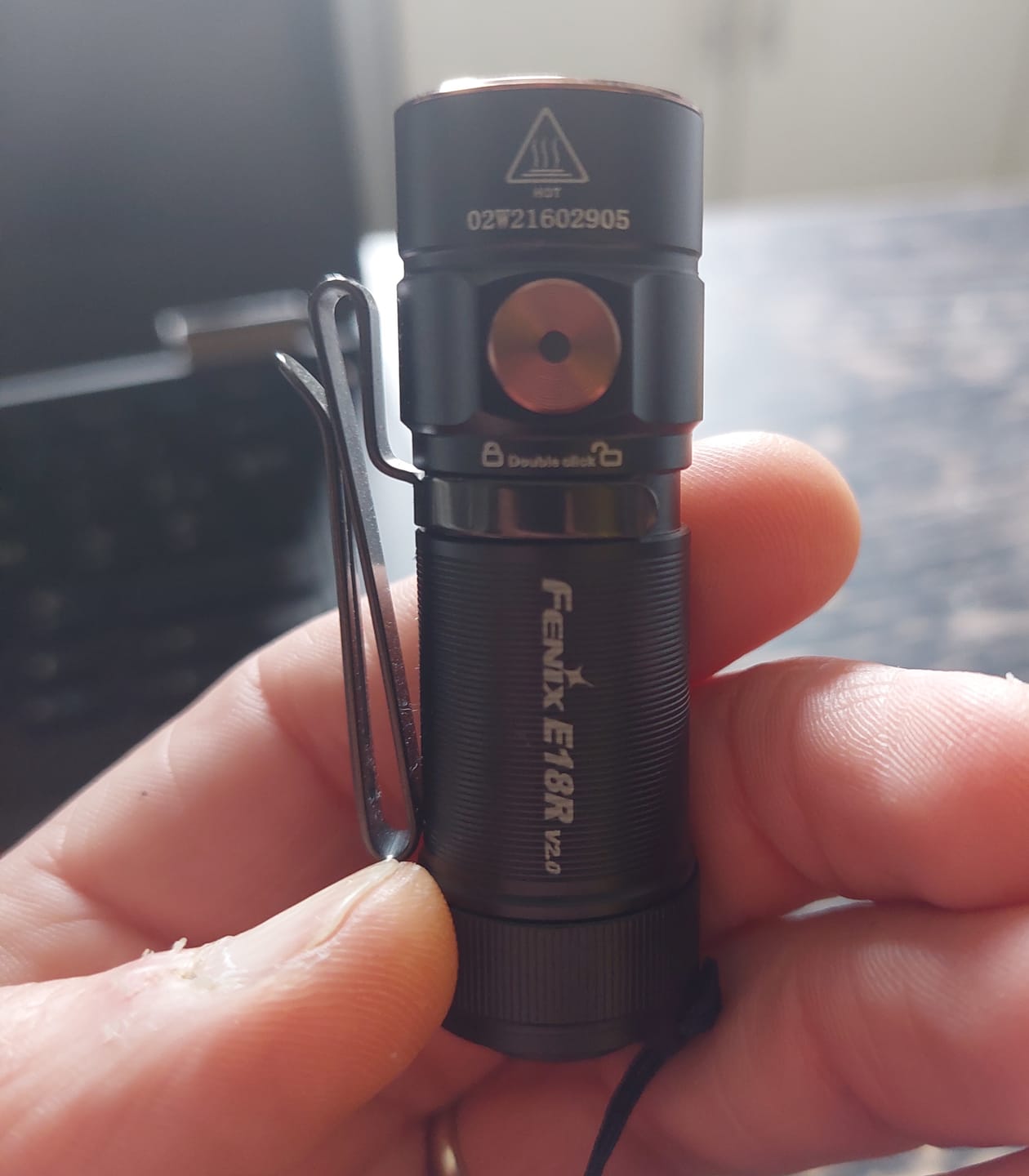 Customer photo review of Fenix E18R V2.0 - Lampe de poche rechargeable -  1200 Lumens