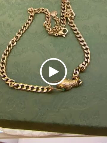 Customer video review of Colar Choker Serpente Banhado em Ouro 18K