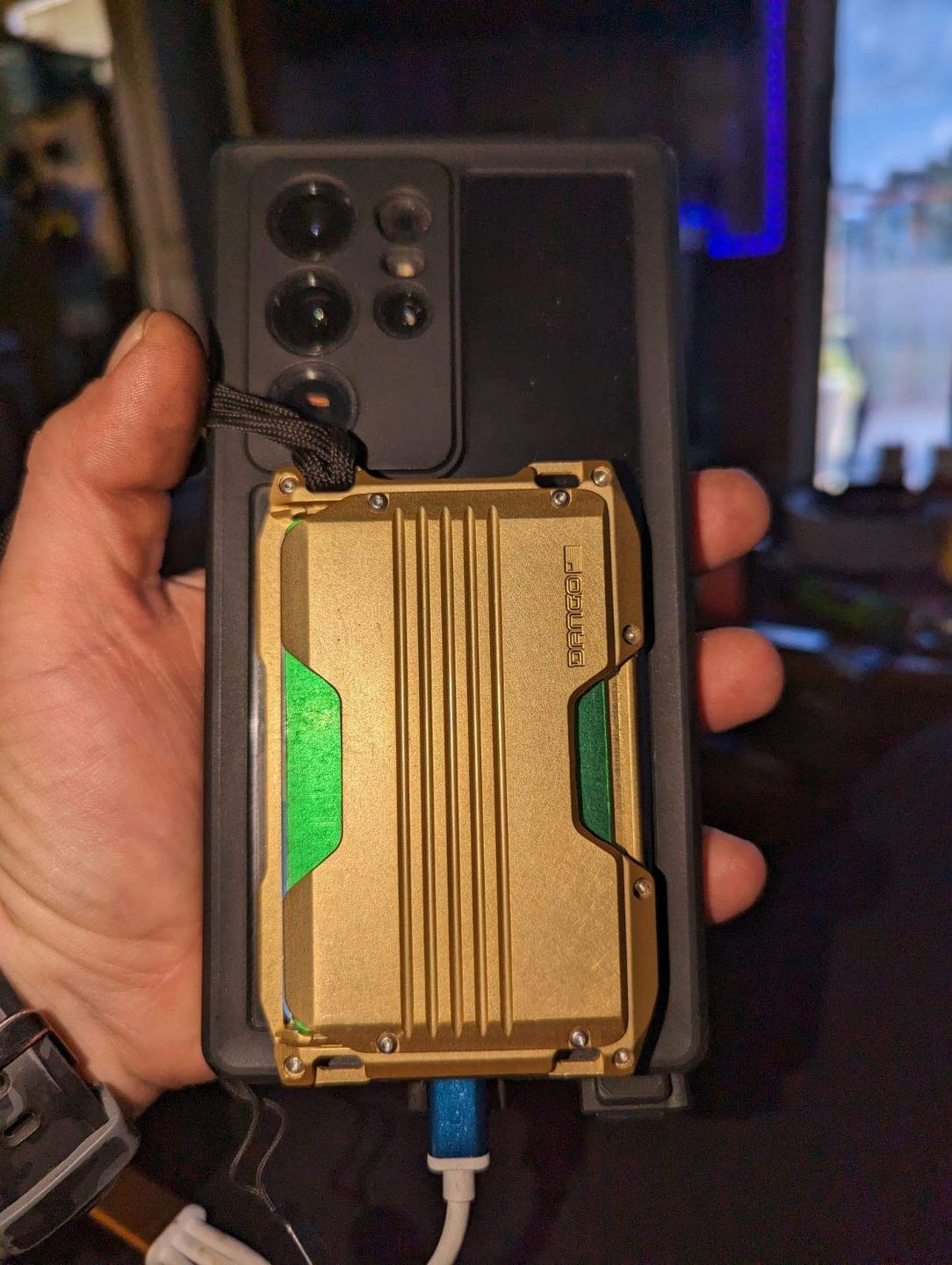 Customer photo review of A10 PHONE ADAPTER PLATE - WITH MAGNET COMPATIBLE STEEL