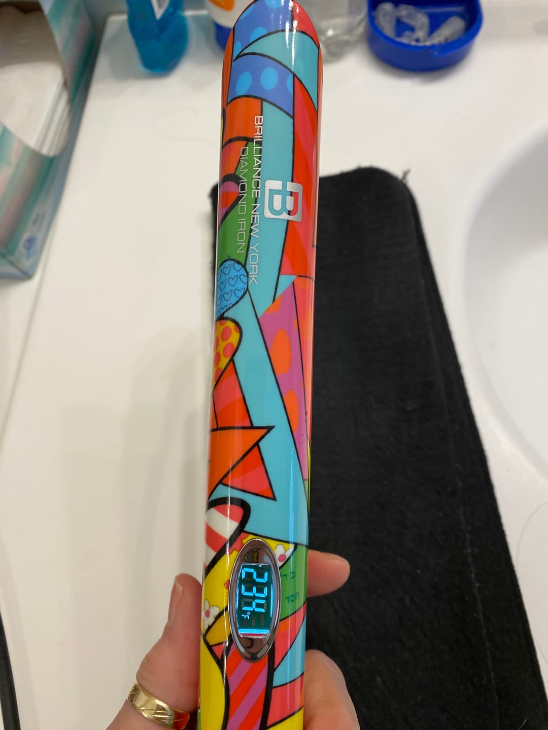 Customer photo review of Titanium flat iron 1 Inch 450° Best hair Straightener&Curler 2in1