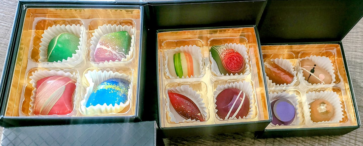 Customer photo review of Three Tier Dozen, Signature Collection
