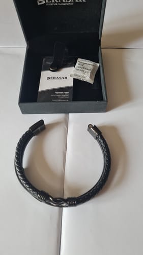 Customer photo review of Lederarmband "Proud"