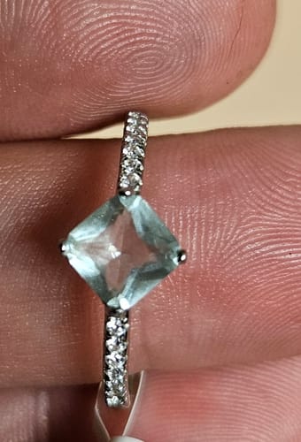 Customer photo review of Rainbow Unicorn (Candle)