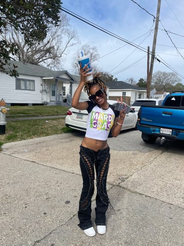 Customer photo review of LOW RISERS (BLACK DENIM)