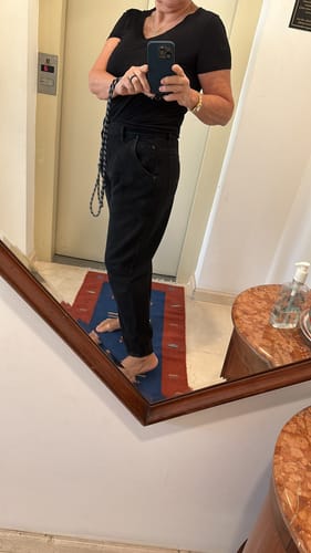 Mara Regina C. review of Calça Jeans Reta Araçá Azul Médio image 1 out of 1