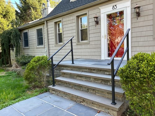 Customer photo review of Indoor/Outdoor Handrail Kit for Stairs 4 Steps