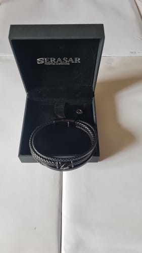 Customer photo review of Lederarmband "Flake"