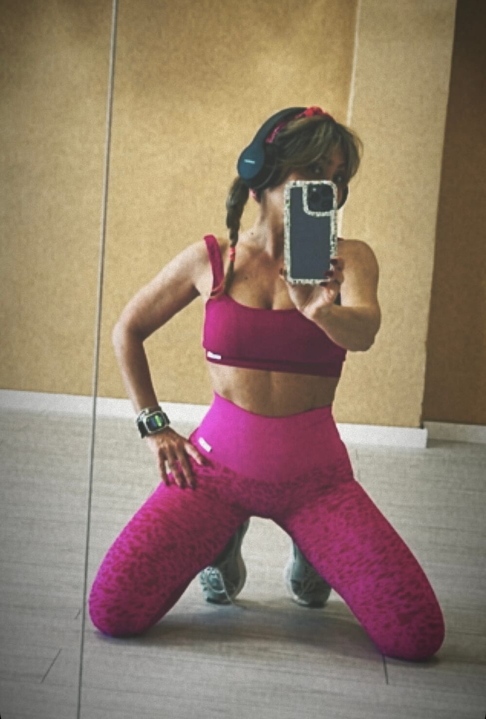 Customer photo review of Top Gym Fashion Purple