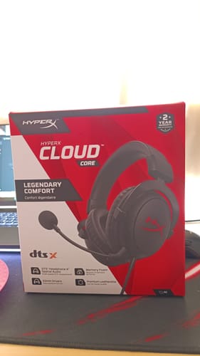 Customer photo review of Audifonos HyperX Cloud Core Gaming USB Sonido envolvente virtual 7.1 PS4, PS5, PC Marco de aluminio duradero y ligero