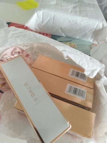 Customer photo review of O.TWO.O OIL FREE SOFT MIST LOCKING FOUNDATION