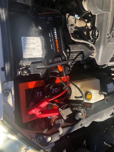 Customer photo review of JS60 1500Amp Lithium Jump Starter With Heavy Duty Case