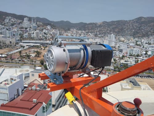 Customer photo review of Grua Polipasto Tecle Electrico 400 Kg Cable 60 Metros Carga
