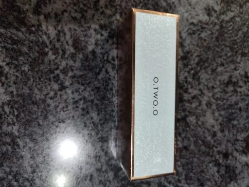Customer photo review of O.TWO.O OIL FREE SOFT MIST LOCKING FOUNDATION