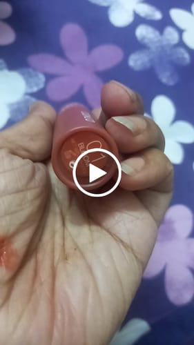 Customer video review of O.TWO.O LIP AND CHEEK MUD