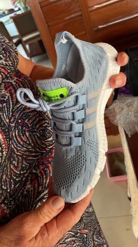 Customer photo review of Y 33 shoes