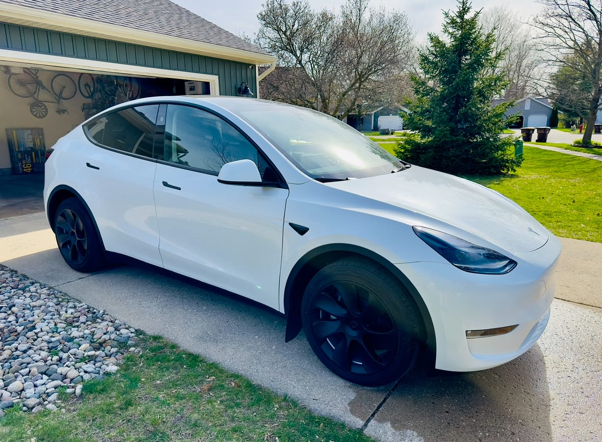 Customer photo review of TESPLUS 19'' Induction Style Wheel Cover for Model Y