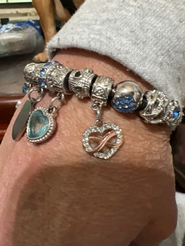 Customer photo review of "Infinity Heart" Clip-on Charm