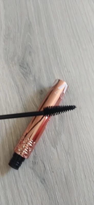 Customer photo review of O.TWO.O ULTRA BUSHY 5D WATERPROOF MASCARA