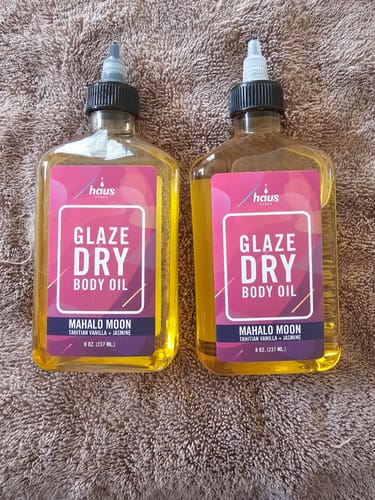 Customer photo review of The Vault | Glaze - Dry Oil Blend for Body