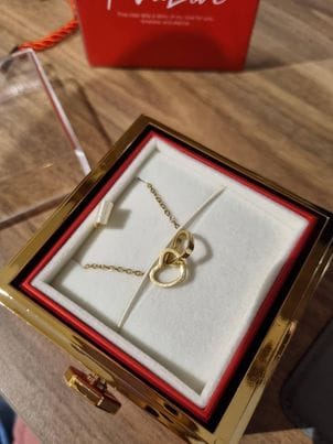 Customer photo review of Eternal Rose Box - W/ Engraved Necklace & Real Rose.