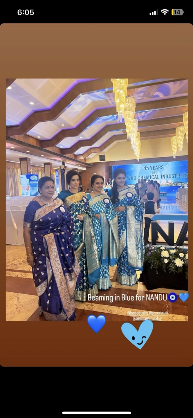 Customer photo review of Handloom Kadhua Banarasi Katan Silk Saree - Butidar - Blue Sona Rupa Floral