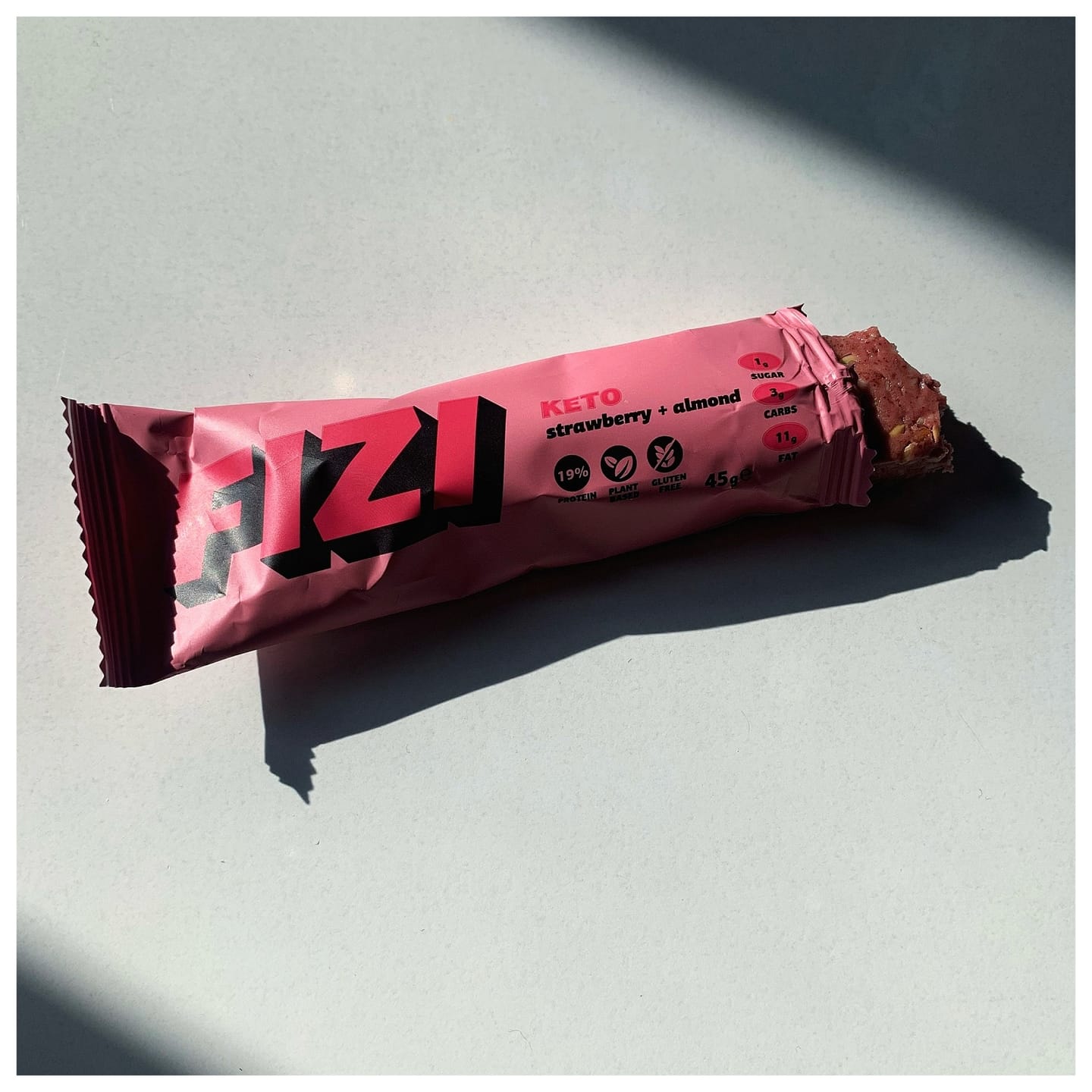 Customer photo review of KETO BATON PROTEINOWY "STRAWBERRY + ALMOND" 10X45G