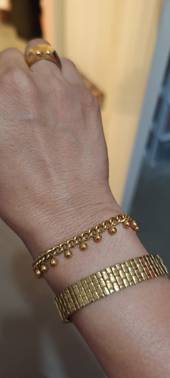 Customer photo review of Pulsera Chelsea