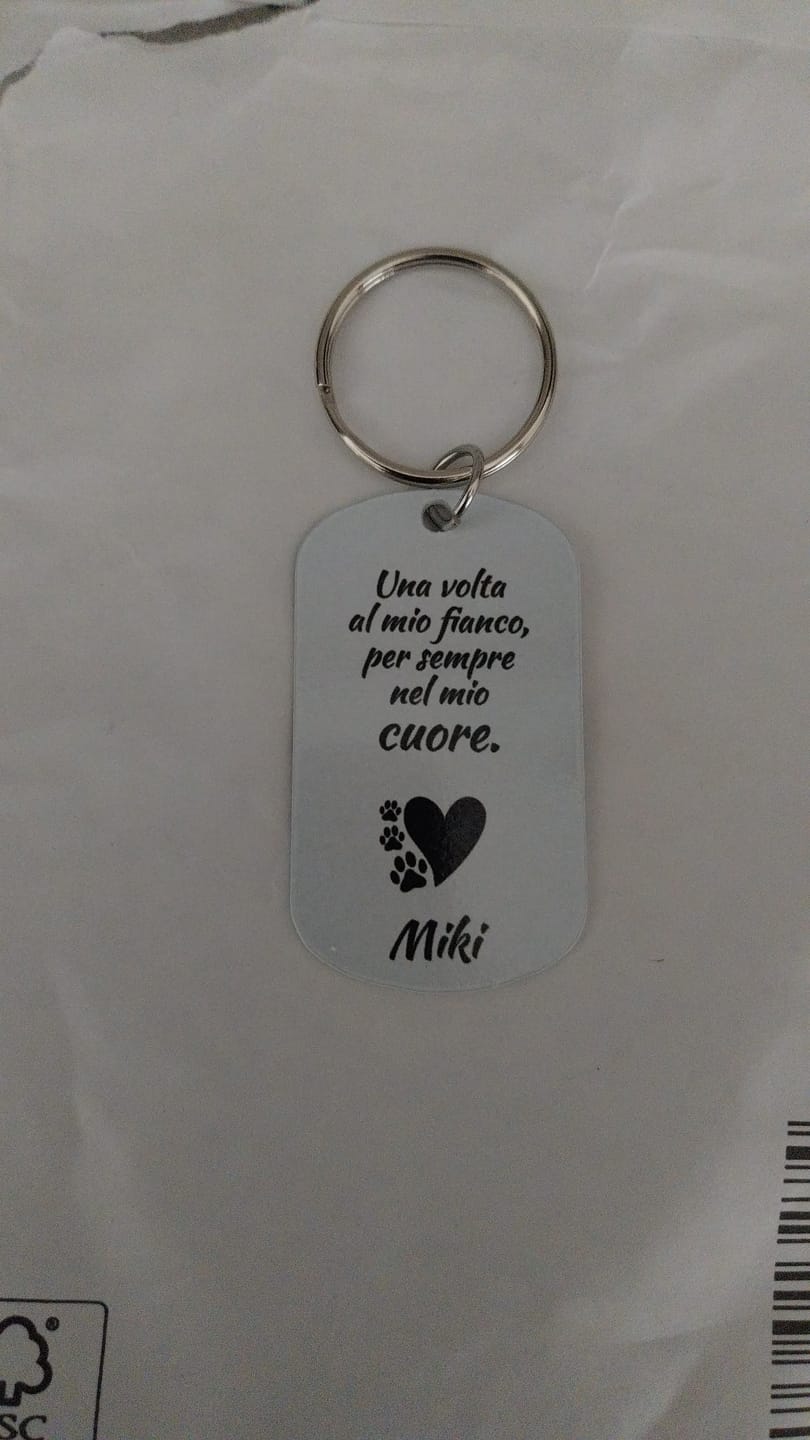 Customer photo review of Per sempre nel cuore - Portachiavi piastrina personalizzato
